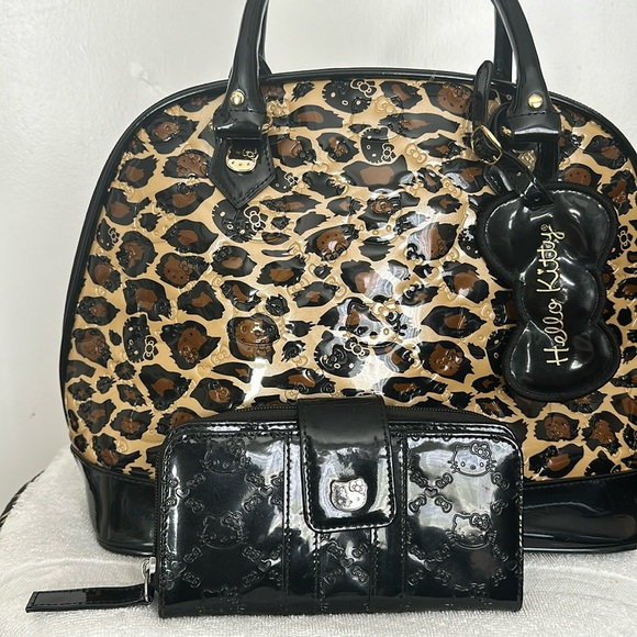 Hello kitty large Alma handbag with matching wallet - Picture 1 of 7